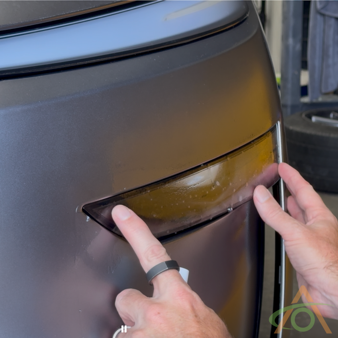Installing the clear (gloss) XPEL PPF on the headlight