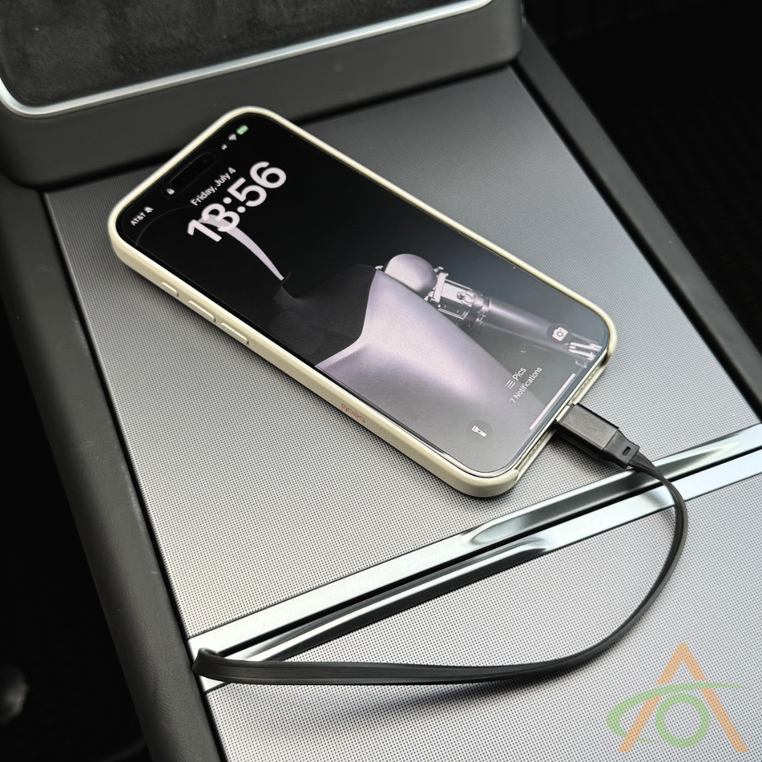Retractable Charging Hub with 2x USB-C cables for the Refreshed Tesla Model 3 & Y (Highland & Juniper)