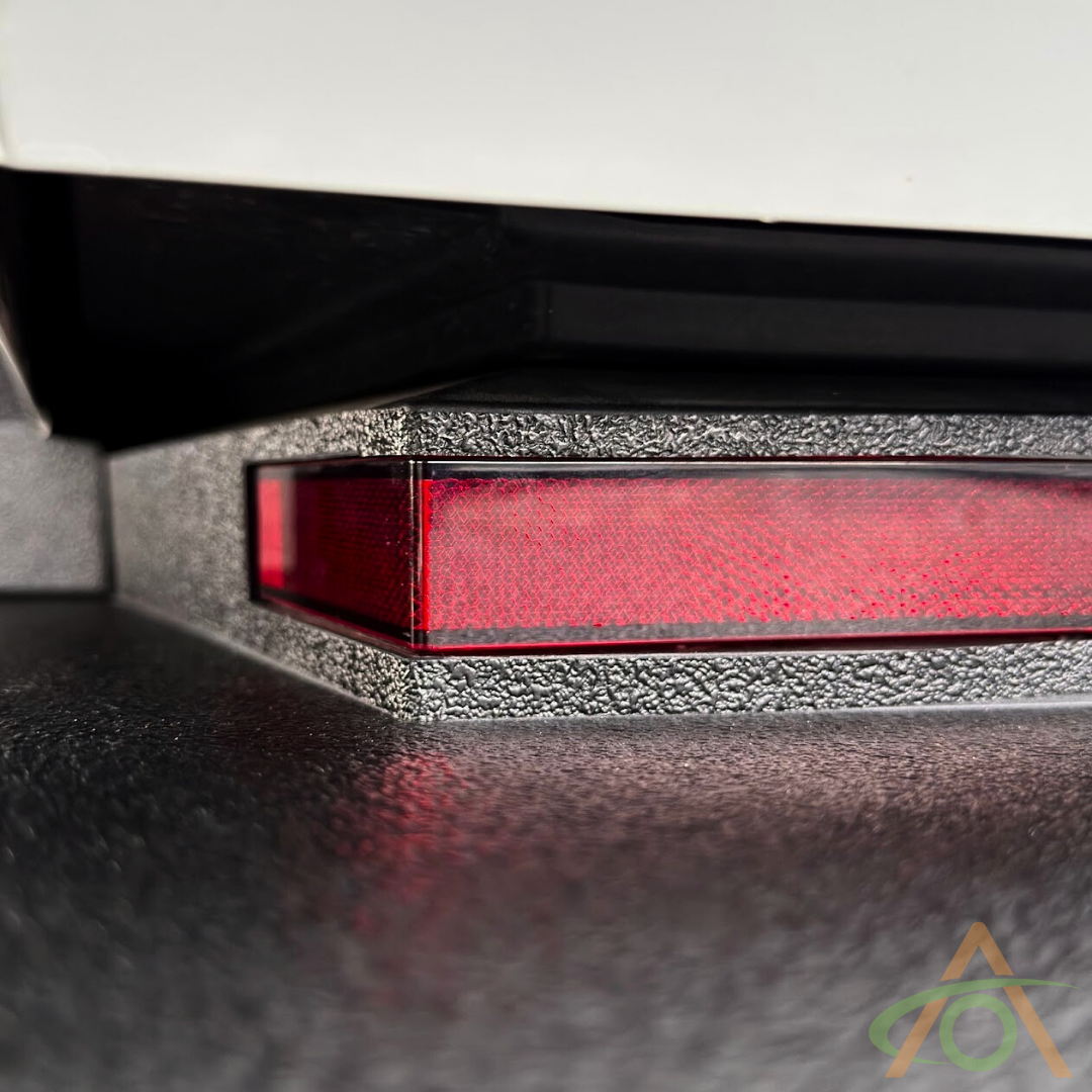 Detail shot showing the wrap around the reflector