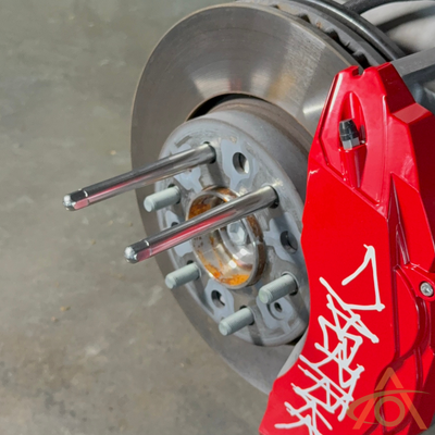 Threaded lug guide tool for Tesla wheel installation