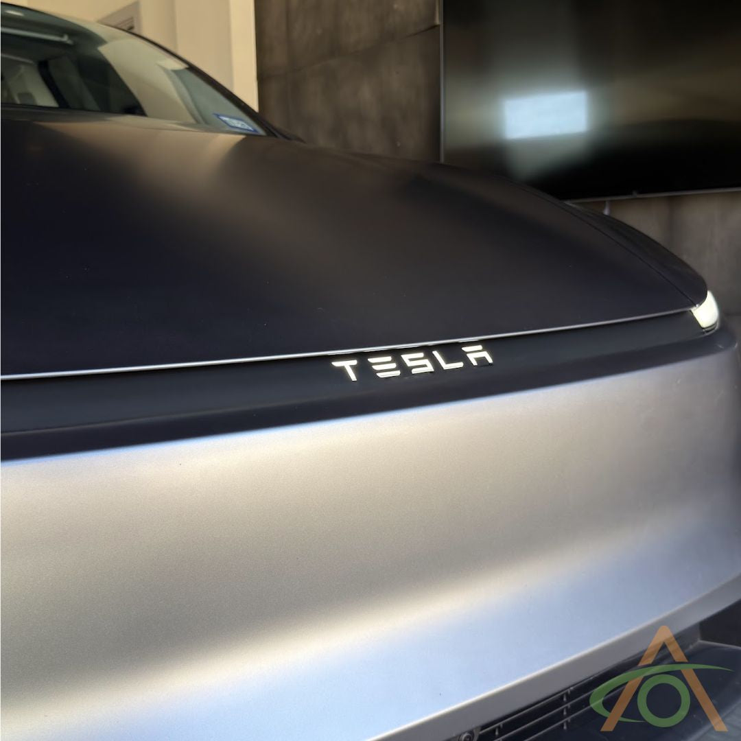 Tesla Model Y Vinyl Lightbar Decal (Tesla)