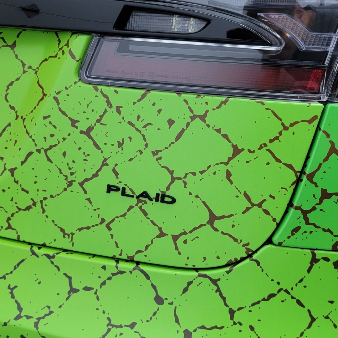 Plaid Emblem in Matte Black