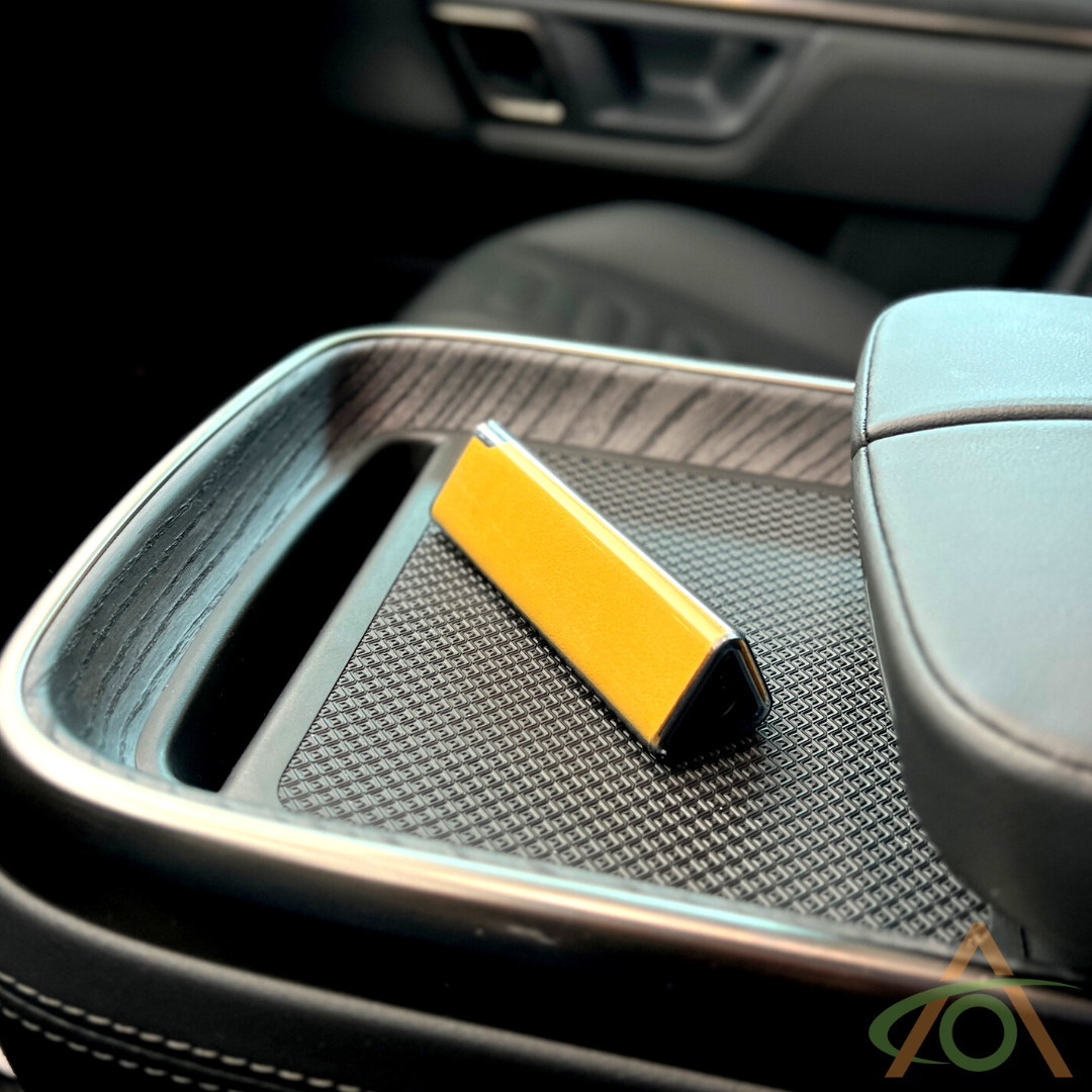 All-in-one screen cleaner with integrated spray for Rivian R1T & R1S